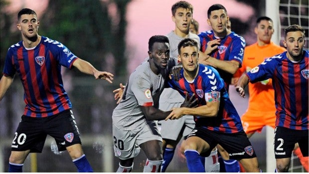 El Córdoba hace oficial el fichaje de Youssouf Diarra, centrocampista del Bilbao Athletic