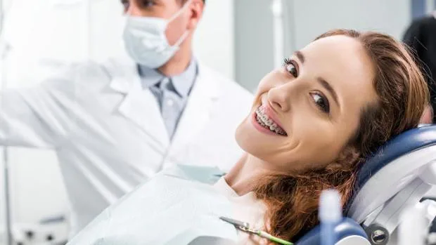El Colegio de Dentistas avisa sobre la publicidad de ciertos tratamientos estéticos