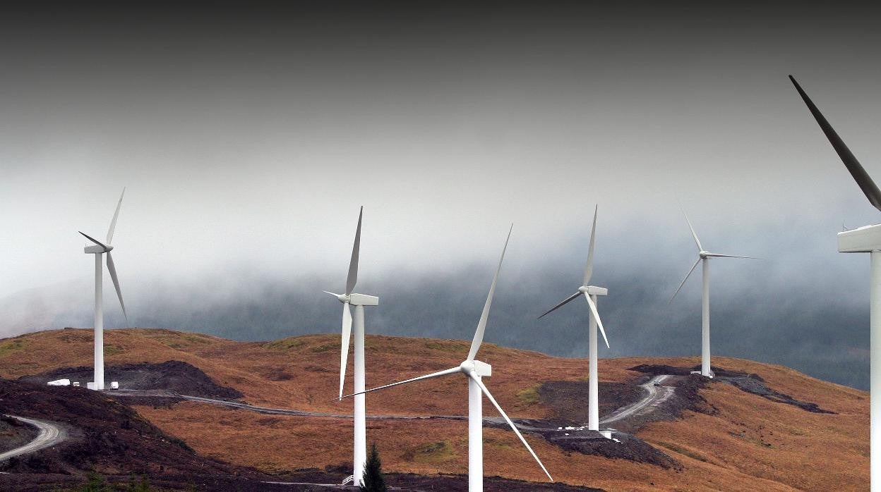 Molinos de viento en País Vasco.