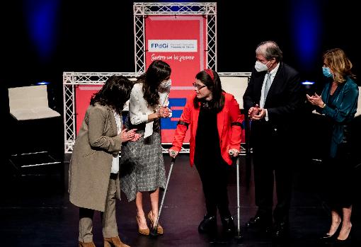 Claudia Tecglen con la Reina Letizia.