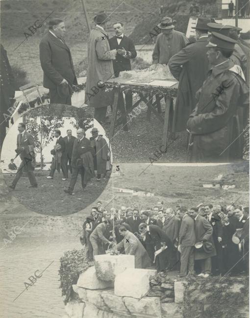 Alfonso XIII examinando los planos del relieve del pantano de El Chorro, dirigiéndose al embarcadero del pantano con el ministro de Fomento, Sr. de la Cierva, y con el ministro e invitados colocando la última piedra de la presa del pantano en 1921