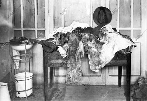 Ropas y efectos personales de García Jalón encontradas en el domicilio del capitán Sánchez junto a su cadáver descuartizado