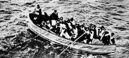 Un bote del «Titanic» acercándose al «Carpathia»