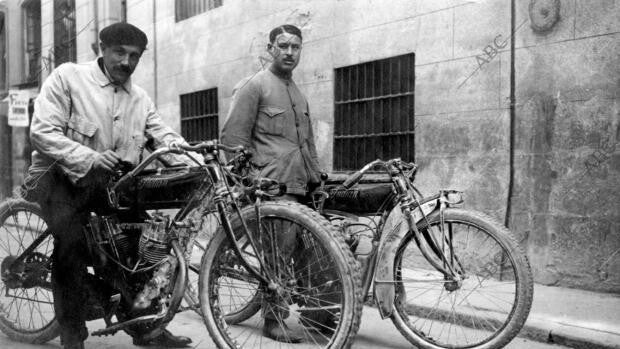 Así eran las míticas motos «Indian», las precursoras del motociclismo