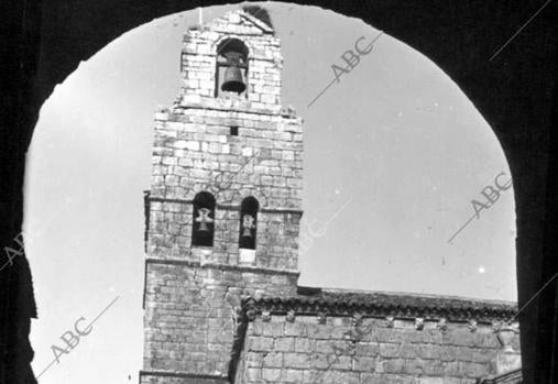 Vista parcial de la iglesia de Torrelobaton (Valladolid)