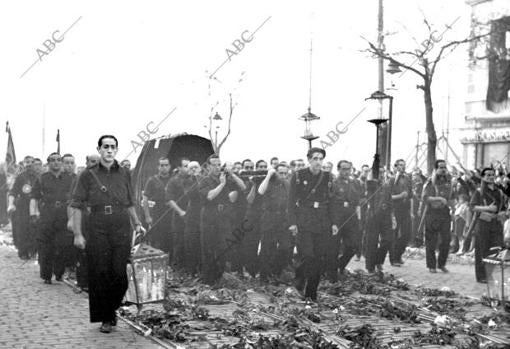 Traslado de los Restos de José Antonio