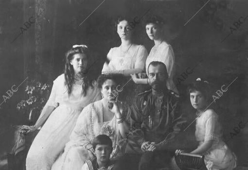 Nicolás II y toda su familia.