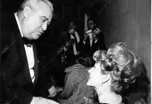 En la imagen rita Hayworth y Edgar Neville.