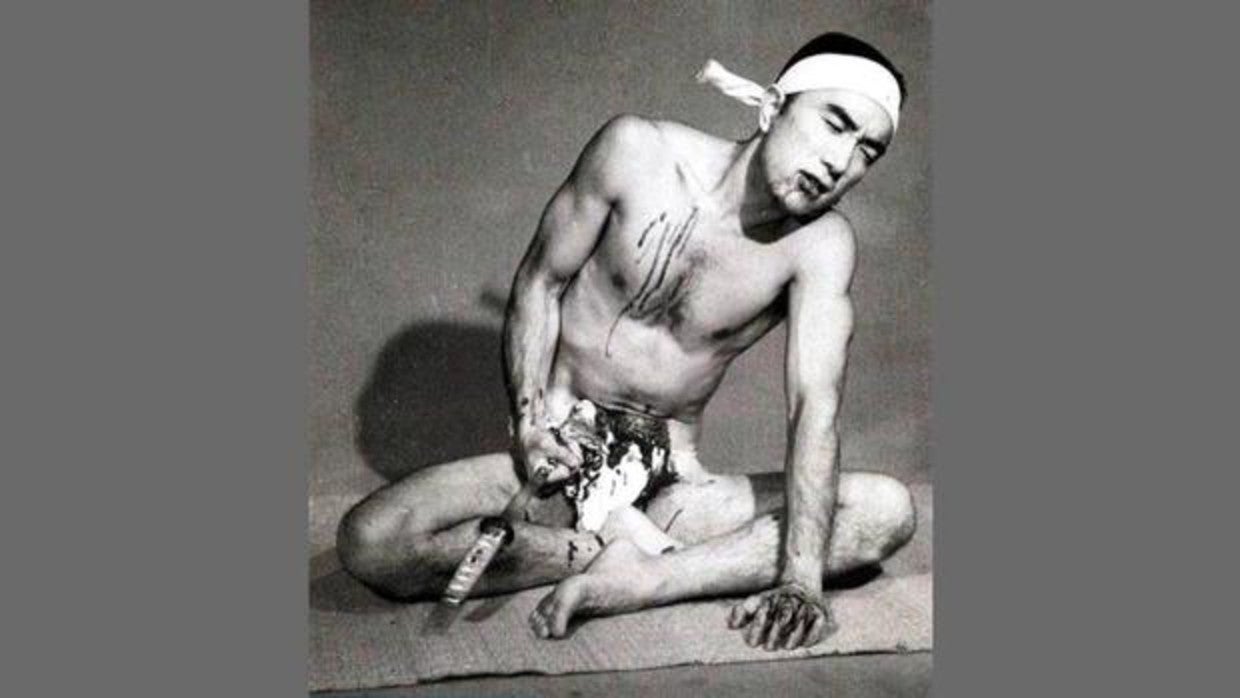 mishima-suicidio-harakiri-kqJB--1240x698@abc.jpg