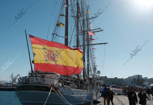 El buque escuela Juan Sebastian de Elcano.