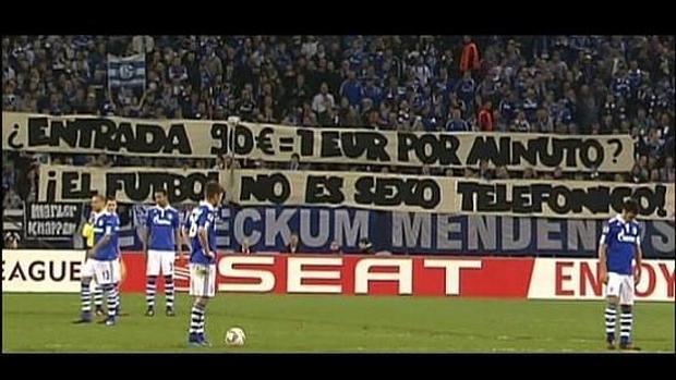 El precio de un boleto de fútbol, similar al del sexo telefónico