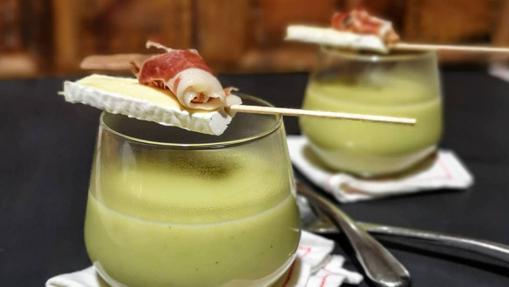 Crema verde con queso brie