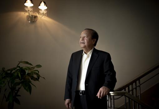 Prem Rawat posa tras la entrevista