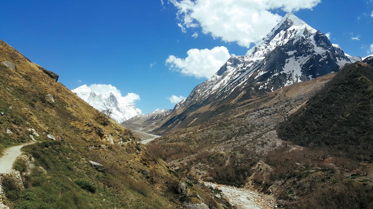 Paisaje de montaña en el Himalaya