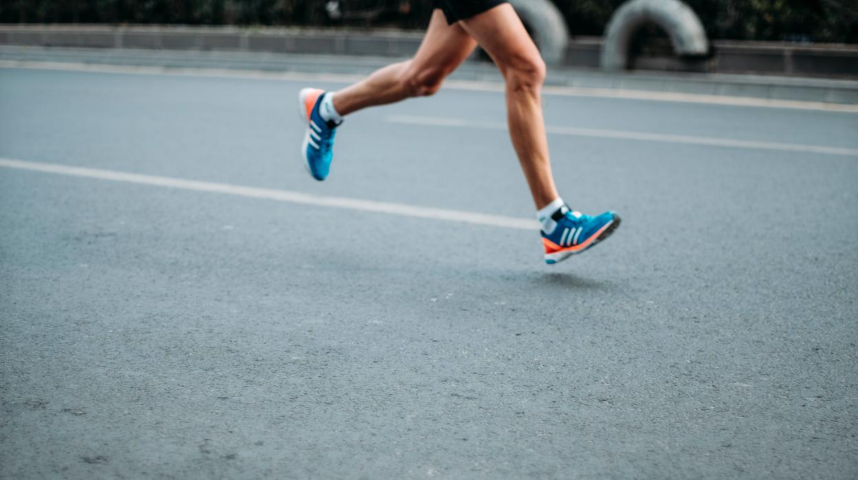 Una de las afecciones más comunes cuando empezamos a caminar es la tendinitis de peroneos