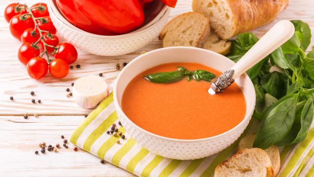 Diez recetas de gazpachos con algo más que tomate: cereza, sandía, remolacha o pepino