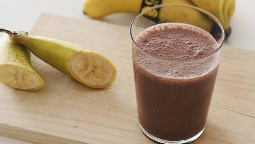 Batido de plátano y cacao.