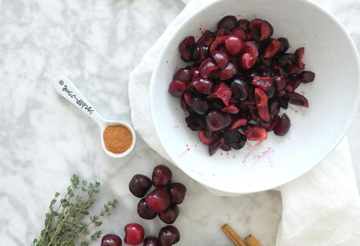 Receta de crumble de picotas.