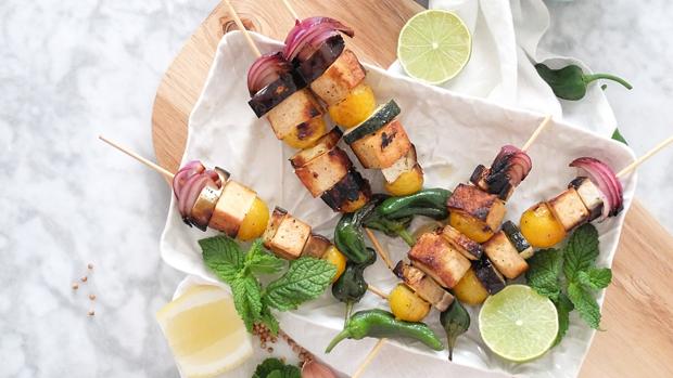 Brochetas de pimientos de Padrón: la receta para triunfar en el aperitivo