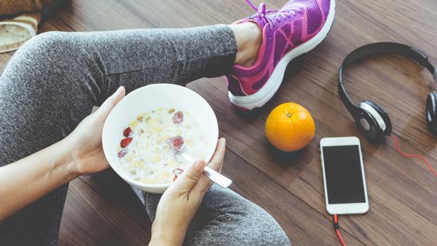 Qué comer y cuándo para mejorar el rendimiento deportivo en verano