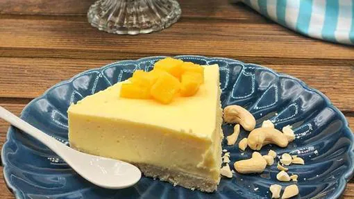 Tarta de mango y anacardos