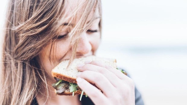 Doce consejos para combatir la ansiedad por comer a todas horas