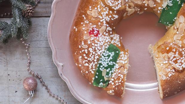 Cómo preparar un Roscón de Reyes con crema de aguacate