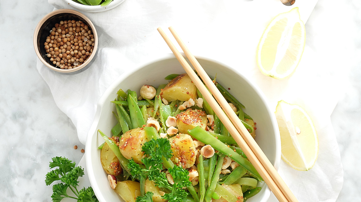 Ensalada de tirabeques, patatas y un toque de mostaza.