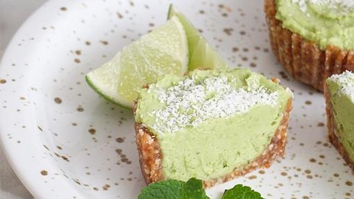 Tartitas de lima y aguacate.