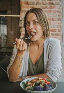 «Pensamos que comer de forma emocional es negativo, pero no es verdad»