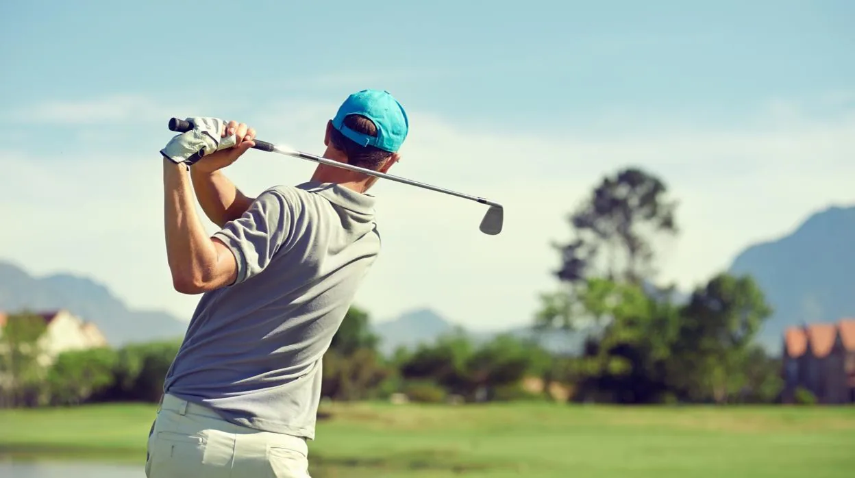Hasta mil calorías al día: todo lo que el golf puede hacer por tu forma física
