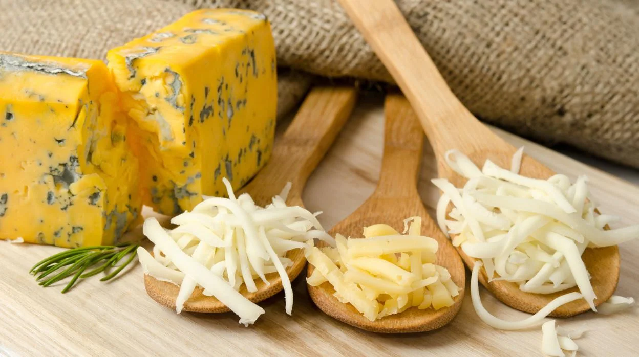 La mozzarella, el parmesano y el manchego son quesos perfectos para rallar con pastas