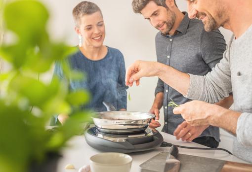 Cocinar rico, sano y barato es más fácil con utensilios inteligentes