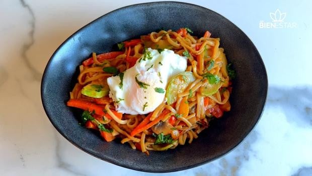 Pasta oriental con huevo pochado: la sorprendente receta del Chef Bosquet