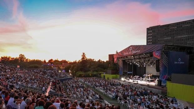 Beneficios de ir a un concierto: escuchar música en vivo puede reducir tu estrés