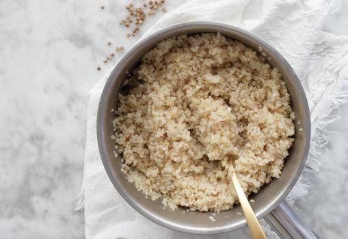 Ensalada de bulgur y pimientos asados: una receta fácil, fresca y rápida