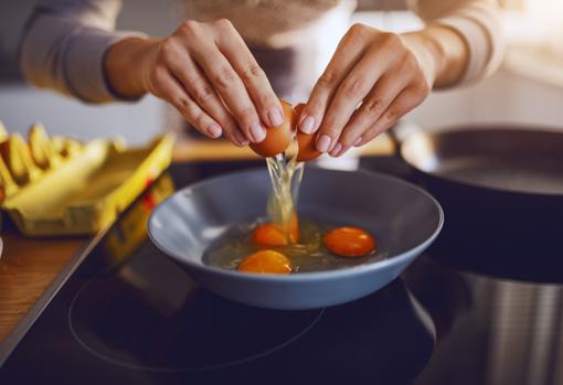 Cómo preparar, conservar y comer huevo para evitar la salmonelosis