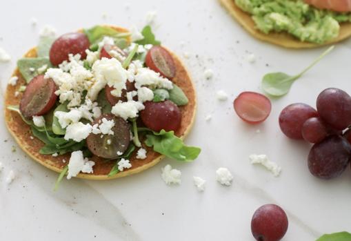 Socca con tomatitos.