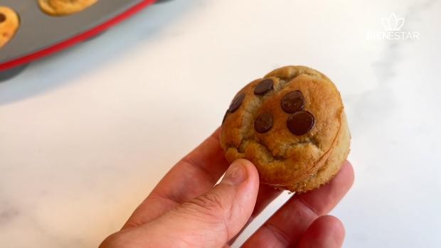Receta fácil y rápida para preparar muffins caseros con pepitas de chocolate