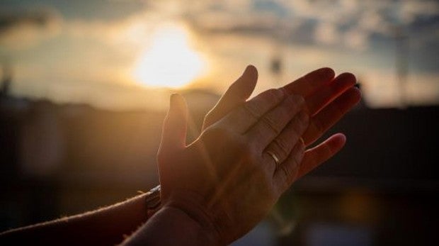 Por qué es importante elogiar y reconocer el valor de los demás