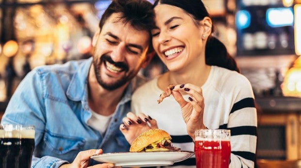 El amor, ¿engorda o adelgaza? La respuesta está en la microbiota