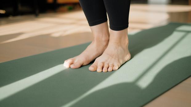Los ejercicios más exigentes del Pilates se hacen en el suelo y no con máquinas