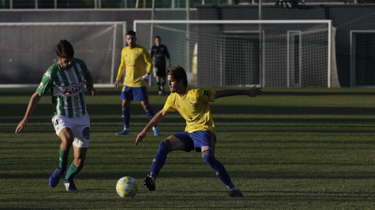 El Cádiz B volverá a jugar ante el Atlético Sanluqueño esta temporada.