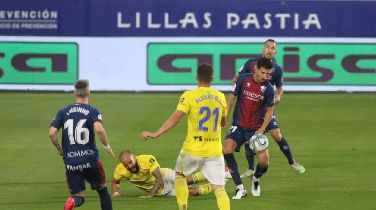 Último partido entre Huesca y Cádiz