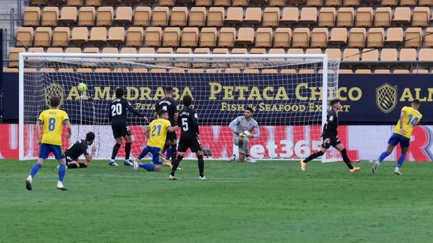 Cádiz CF - Granada (Vídeo): Así fue el gol del empate de Iván Alejo