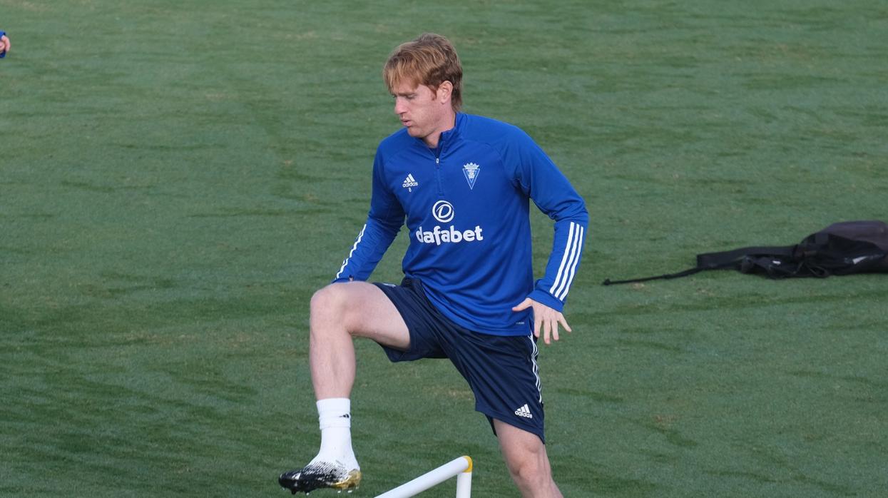 Álex Fernández durante el entrenameiento de este miércoles.