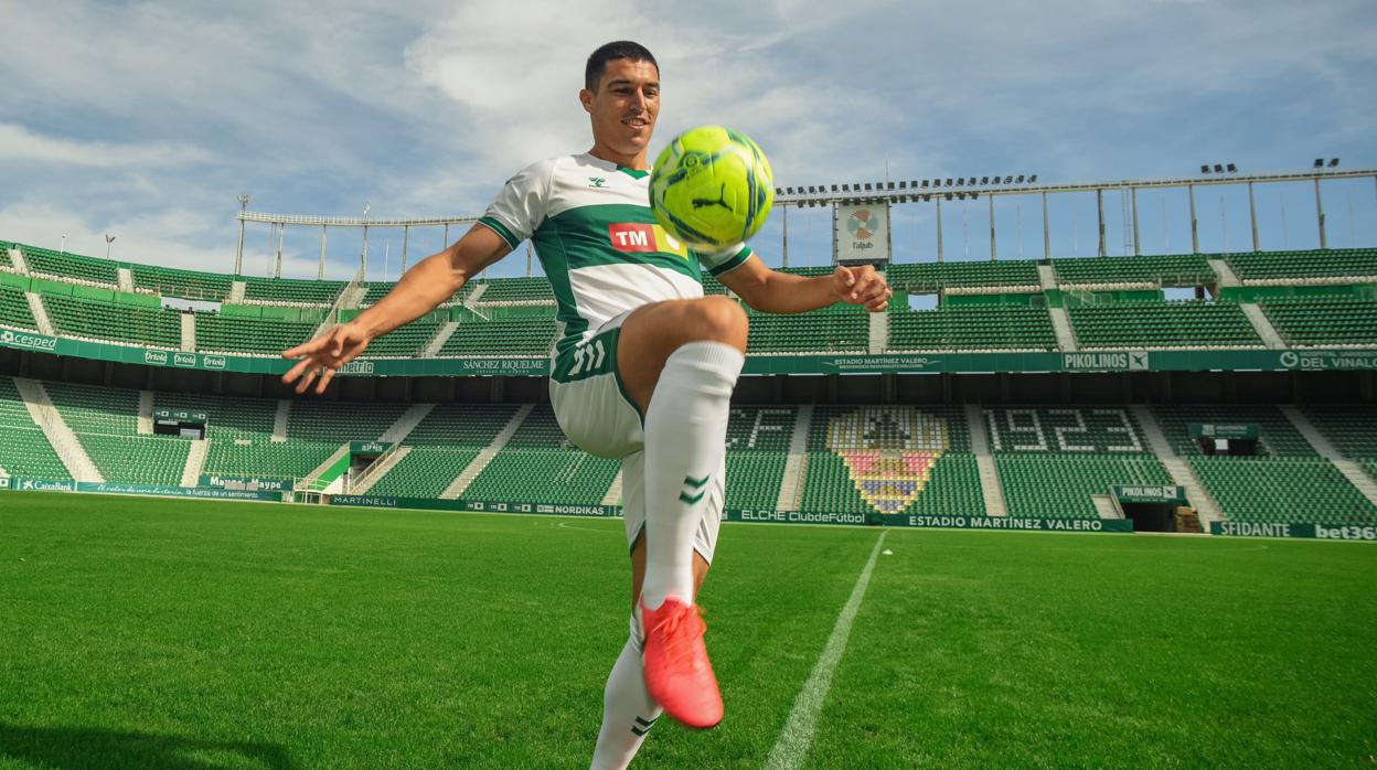 Diego González: «Quiero demostrar que puedo jugar en el Elche»