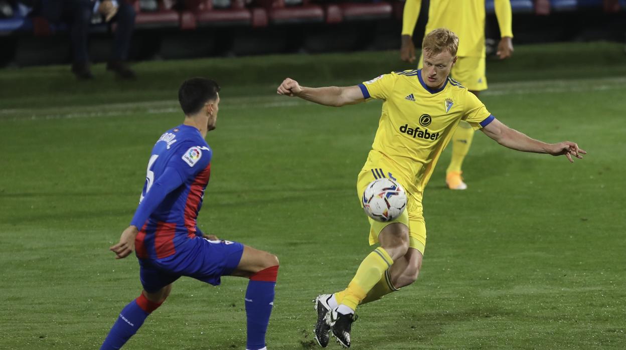 Jens Jonsson firmó otro gran partido en Eibar.