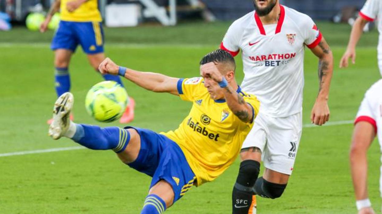 Salvi consiguió el gol 400 del Cádiz CF en Primera.
