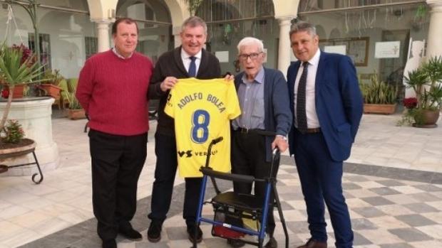 Cádiz CF: Carta del presidente Manuel Vizcaíno en memoria de Adolfo Bolea